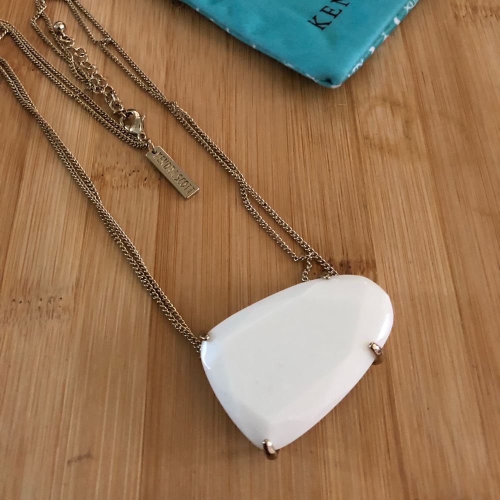 Kendra Scott large stone necklace. Rare.